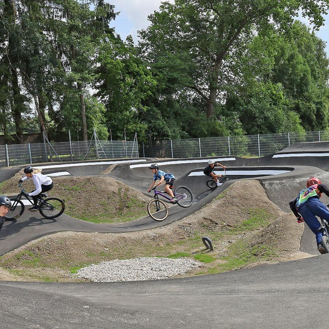 Pumptrack Wels bei der Eröffnung