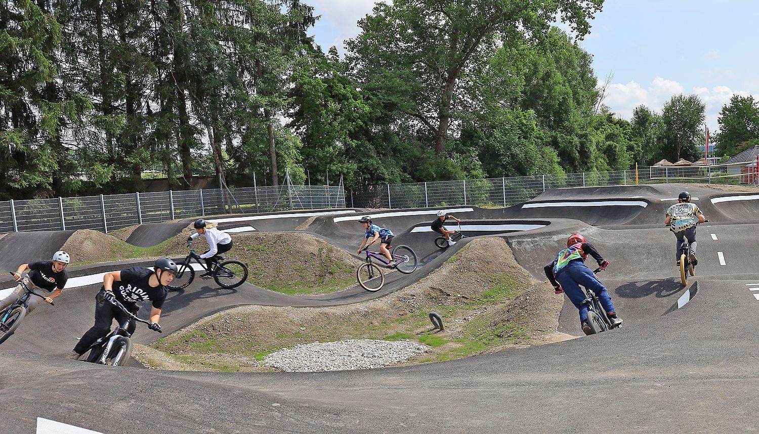 Pumptrack Wels bei der Eröffnung