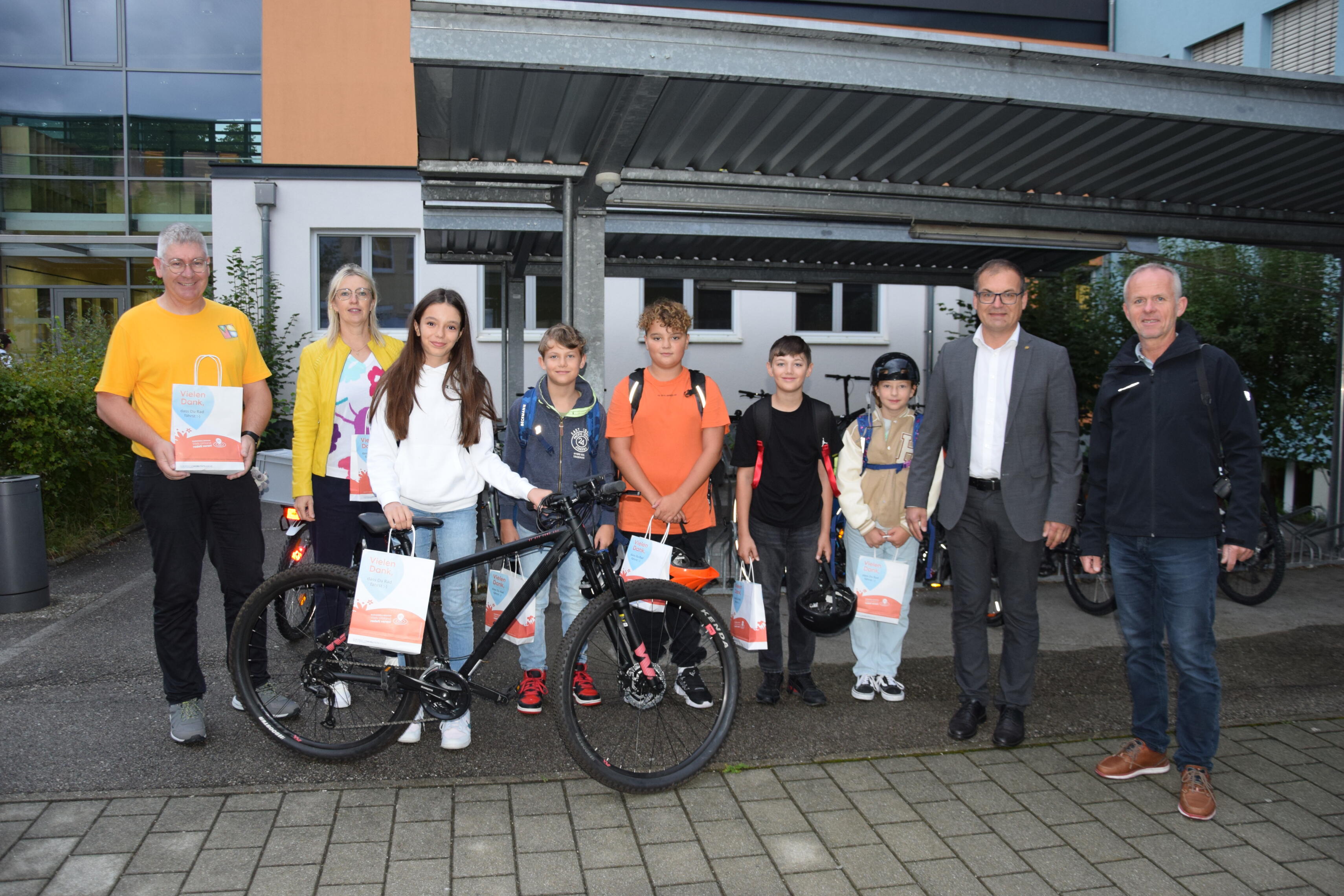 Gruppenfoto Gunskirchen Fahrrad-Danke-Aktion